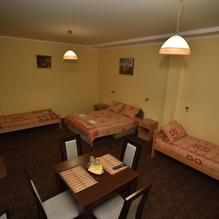 Hotel Eco Rural Tourism Association Skorenovac Extérieur photo