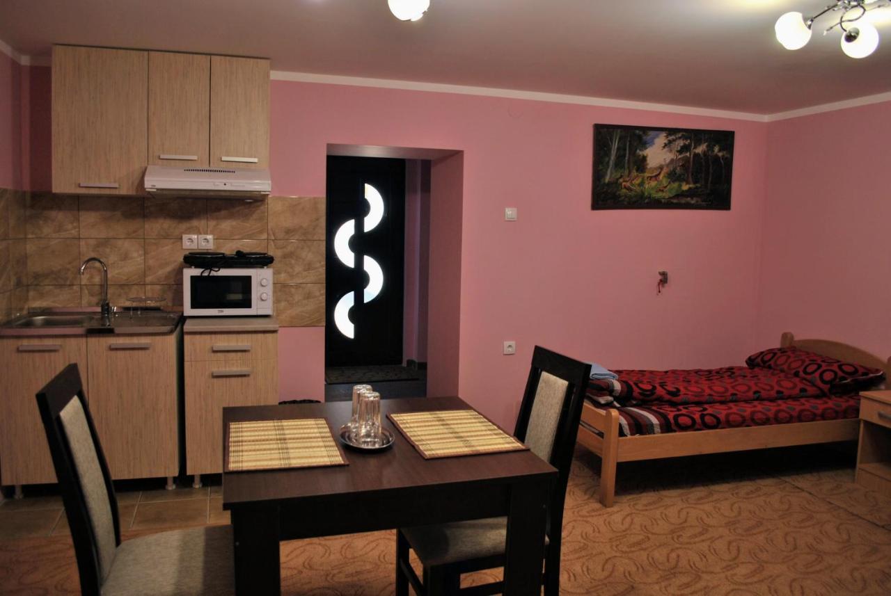 Hotel Eco Rural Tourism Association Skorenovac Extérieur photo