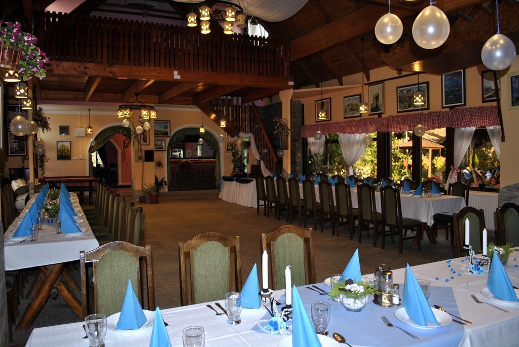 Hotel Eco Rural Tourism Association Skorenovac Extérieur photo