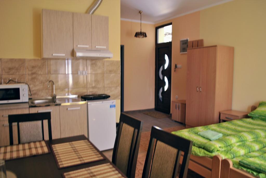 Hotel Eco Rural Tourism Association Skorenovac Extérieur photo